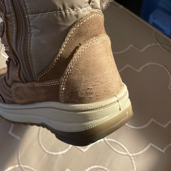 🌵 Bundle Sale 2/$20 Santana Canada Faux Fur Boots, Size 37 or US 6 - Picture 14 of 16